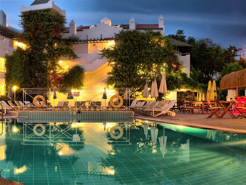 Hotel Golden Gate Kusadasi Exterior photo