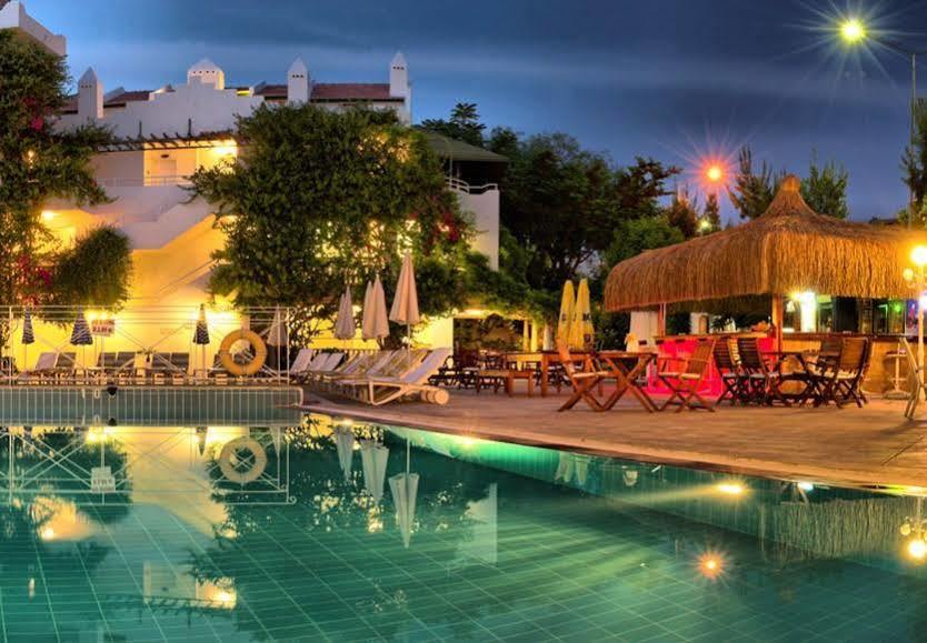 Hotel Golden Gate Kusadasi Exterior photo